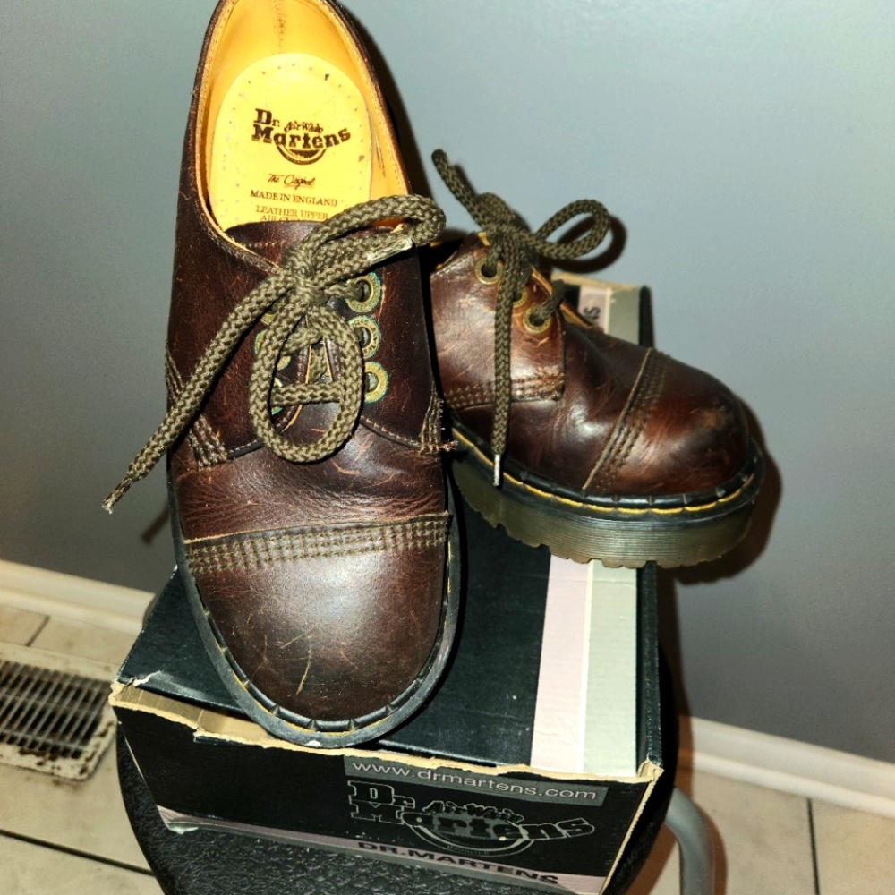 Browns Womens Dr Martens size 7